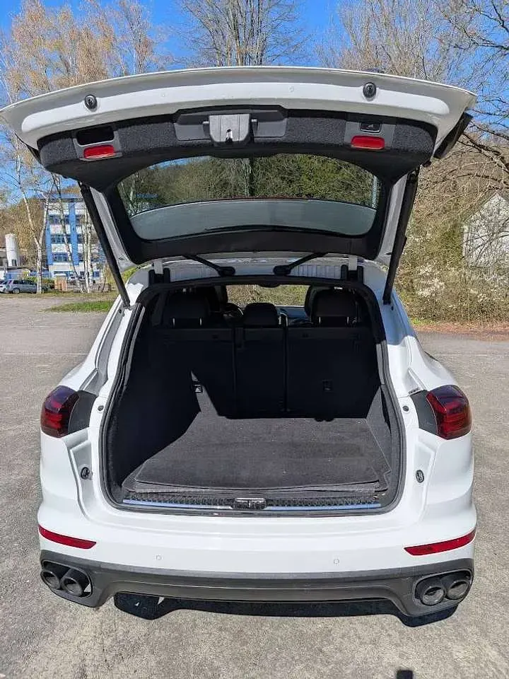 Gebraucht Porsche Cayenne 262 PS (192 kW) 2016 Weiß SUV