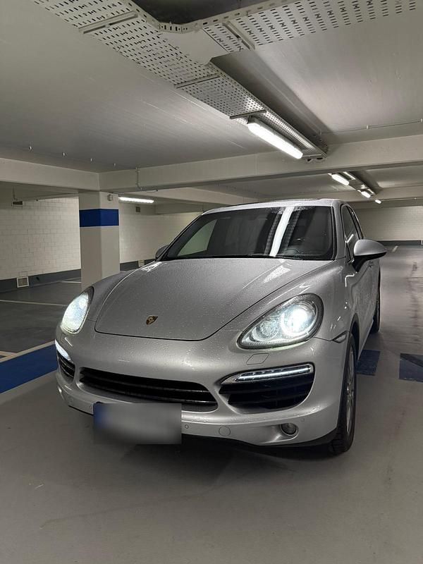 Silber Gebraucht 2012 Porsche Cayenne SUV | 20.000 € (Fairer Preis) - Bild 1/4