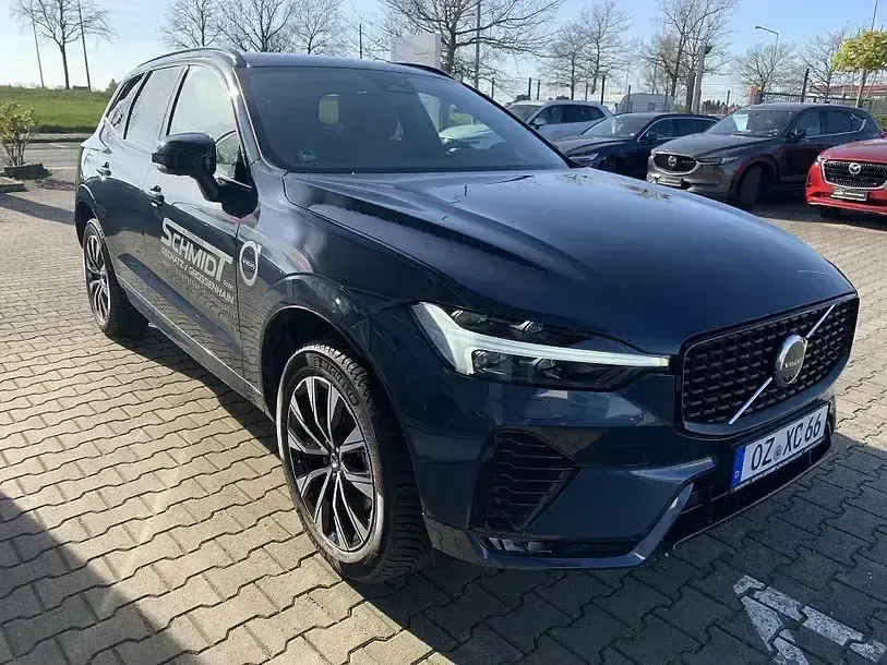 Gebraucht Volvo XC60 Plus 250 PS (183 kW) 2025 Blau SUV
