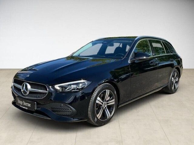 Schwarz Gebraucht 2022 Mercedes C200 Avantgarde Kombi | 32.330 € (Guter Preis) - Bild 1/4