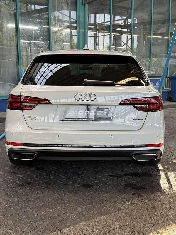 Gebraucht Audi A4 S-Line 190 PS (139 kW) 2019 Weiß Kombi