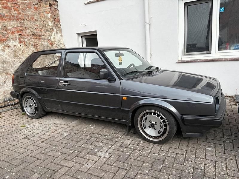 Second-hand VW Golf 55 CP (40 kW) 1991 Gri Coupe