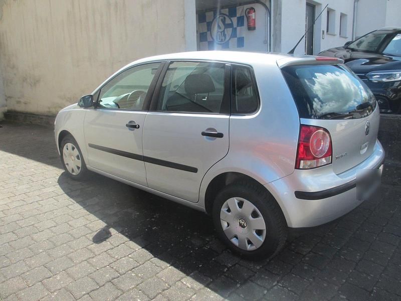 Gebraucht VW Polo Trendline 60 PS (44 kW) 2008 Silber Kleinwagen