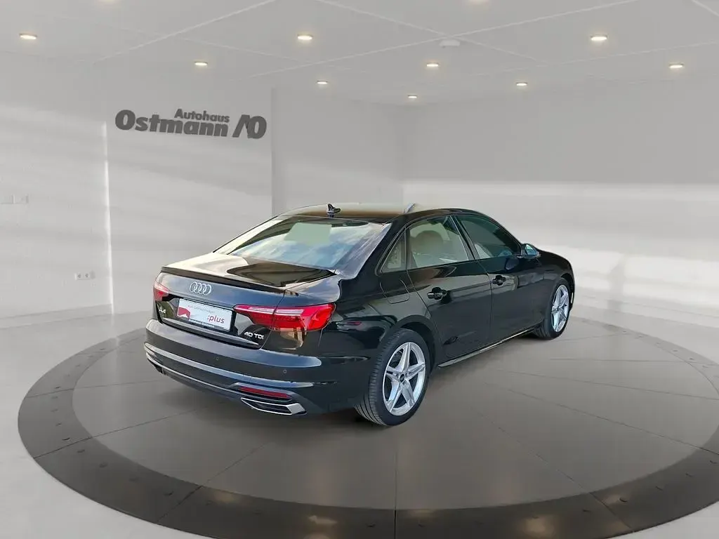 Gebraucht Audi A4 Ambiente 204 PS (150 kW) 2022 Mythosschwarz metallic Limousine