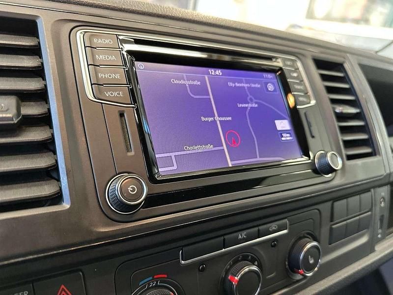 Gebraucht VW Transporter 204 PS (150 kW) 2017 Candyweiss Van