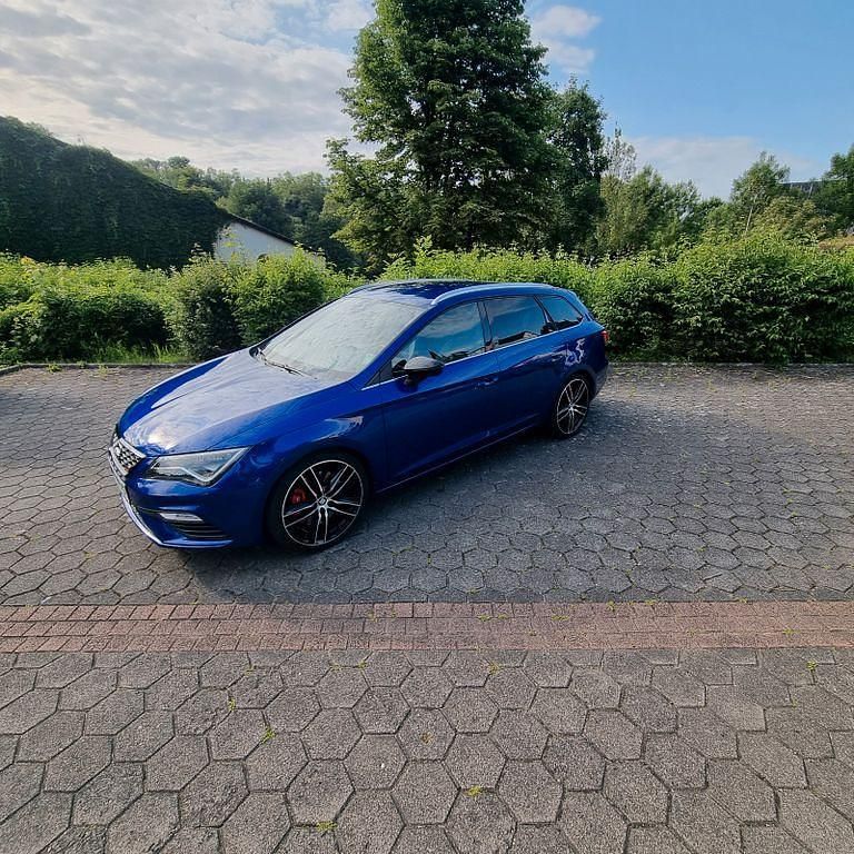 Blau Gebraucht 2017 Cupra Leon Limousine | 20.500 € (Fairer Preis) - Bild 1/4