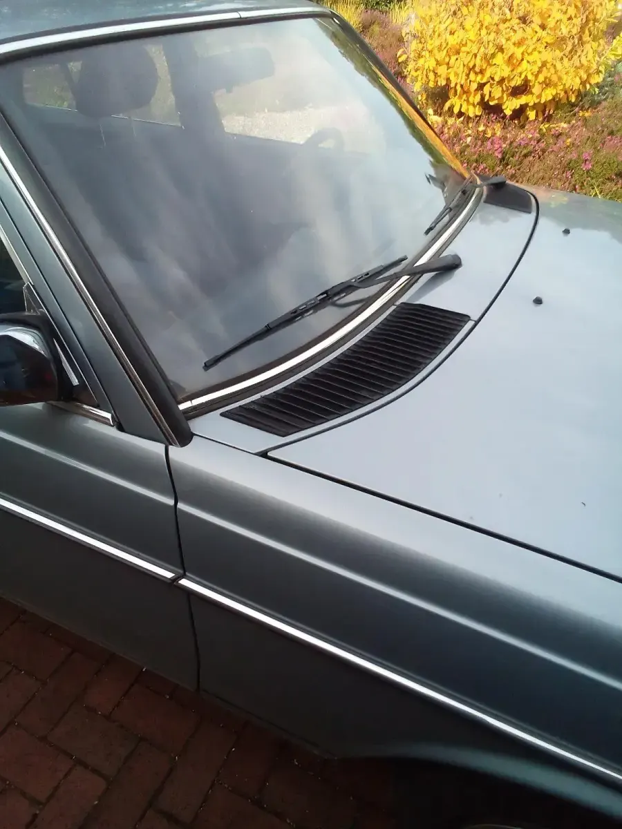 Gebraucht Mercedes 200 109 PS (80 kW) 1984 Grau Limousine