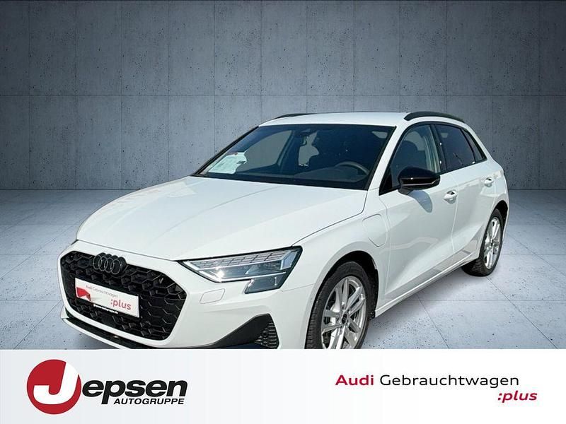 Gebraucht Audi A3 Advanced 204 PS (150 kW) 2025 Gletscherweiß metallic Limousine
