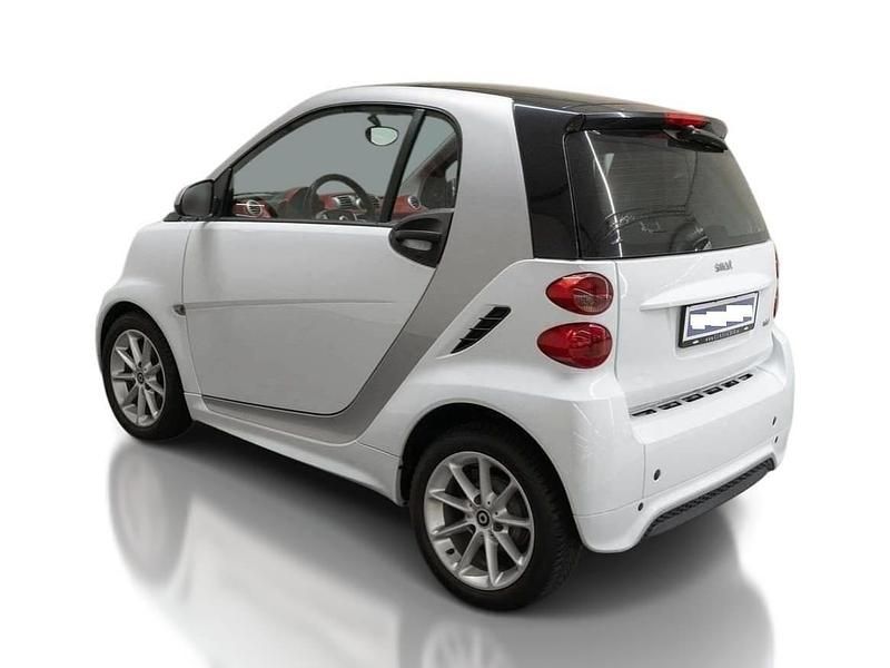Gebraucht Smart ForTwo Coupé 71 PS (52 kW) 2012 Silber Kleinwagen