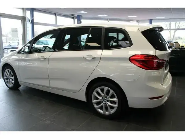 Gebraucht BMW 218 Advantage 150 PS (110 kW) 2020 Weiß Kombi