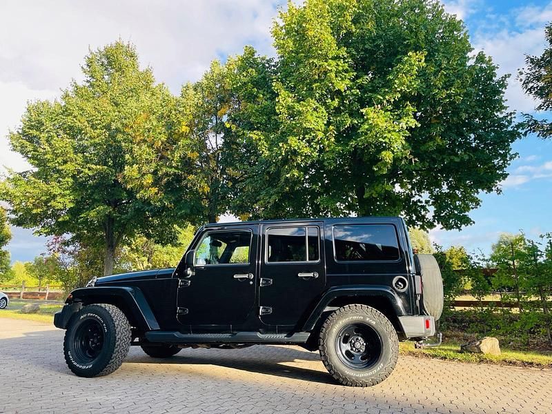 Gebraucht Jeep Wrangler Unlimited Sahara 200 PS (147 kW) 2015 Schwarz SUV