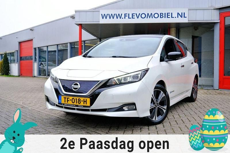Gebraucht Nissan Leaf Tekna 110 kW (150 PS) 2018 Weiß Kleinwagen