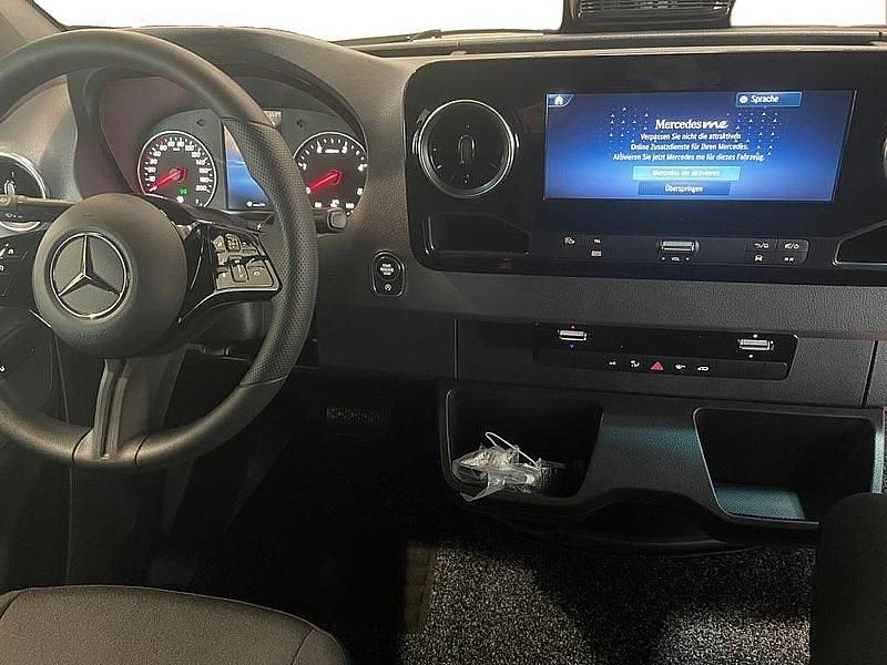 Gebraucht Mercedes Sprinter 170 PS (125 kW) 2024 Arktikweiss Van