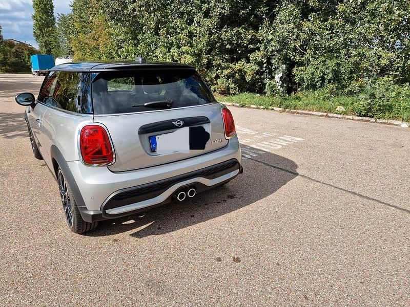 Gebraucht Mini Cooper S Essential 178 PS (130 kW) 2023 Silber Kleinwagen
