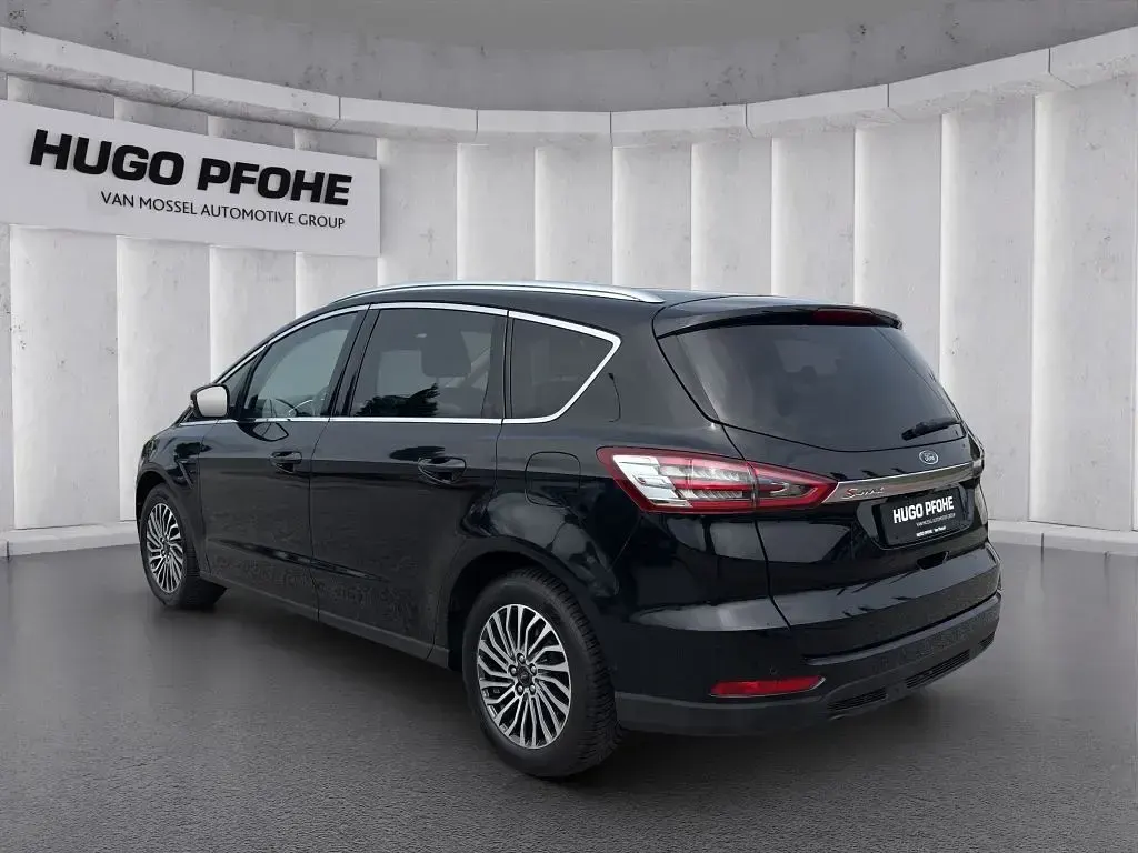 Gebraucht Ford S-MAX Titanium S 165 PS (121 kW) 2019 Schwarz Van / Kleinbus