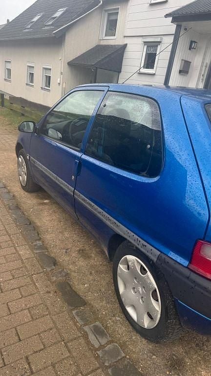 Gebraucht Citroën Saxo 60 PS (44 kW) 2001 Blau Kleinwagen