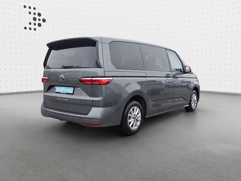 Gebraucht VW Multivan Life 150 PS (110 kW) 2024 Grau Van