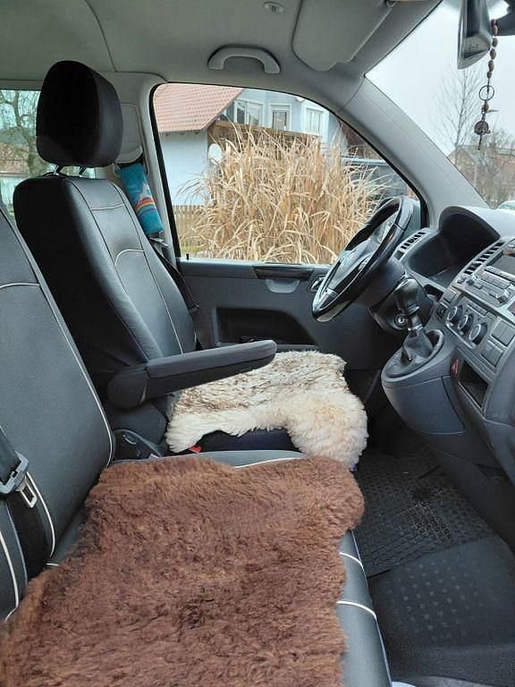 Gebraucht VW Caravelle 140 PS (102 kW) 2014 Grau Van / Kleinbus