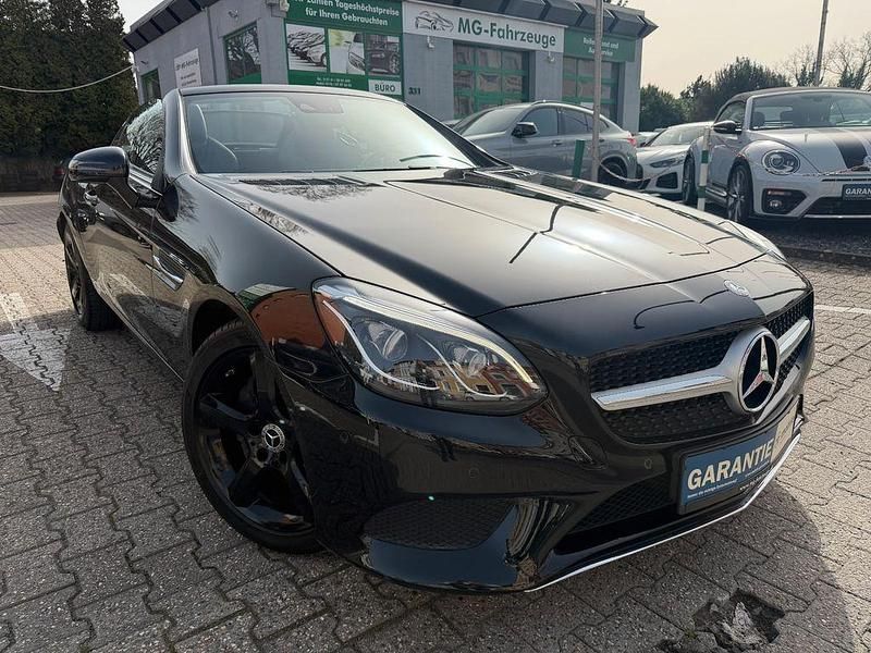 Gebraucht Mercedes SLC300 245 PS (180 kW) 2017 Schwarz Cabrio