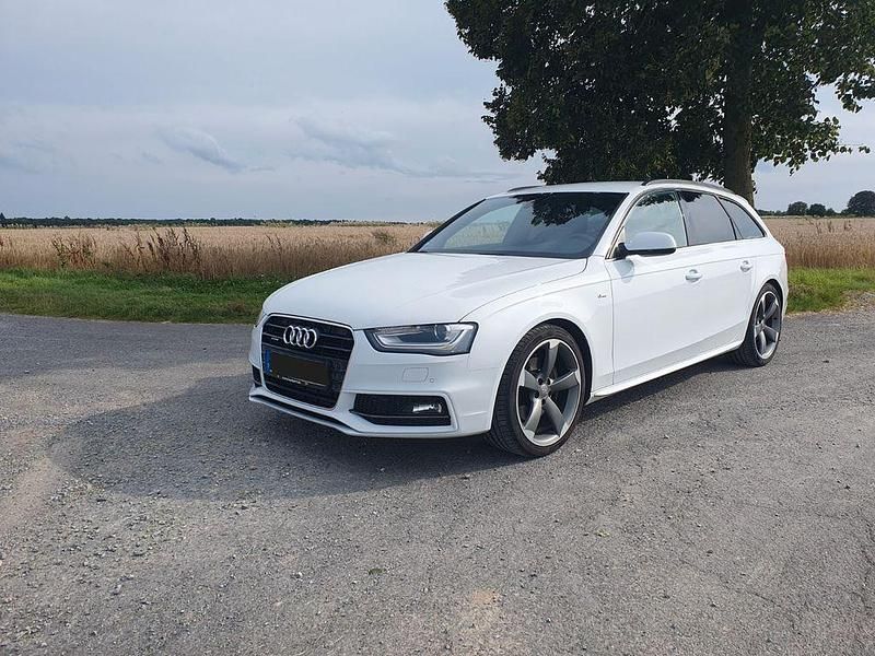Weiß Gebraucht 2013 Audi A4 S-Line Kombi | 12.800 € (Teuer) - Bild 1/4