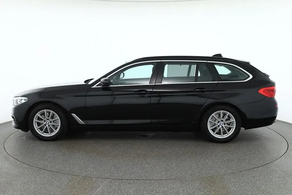 Gebraucht BMW 520 190 PS (139 kW) 2019 Schwarz ii Kombi