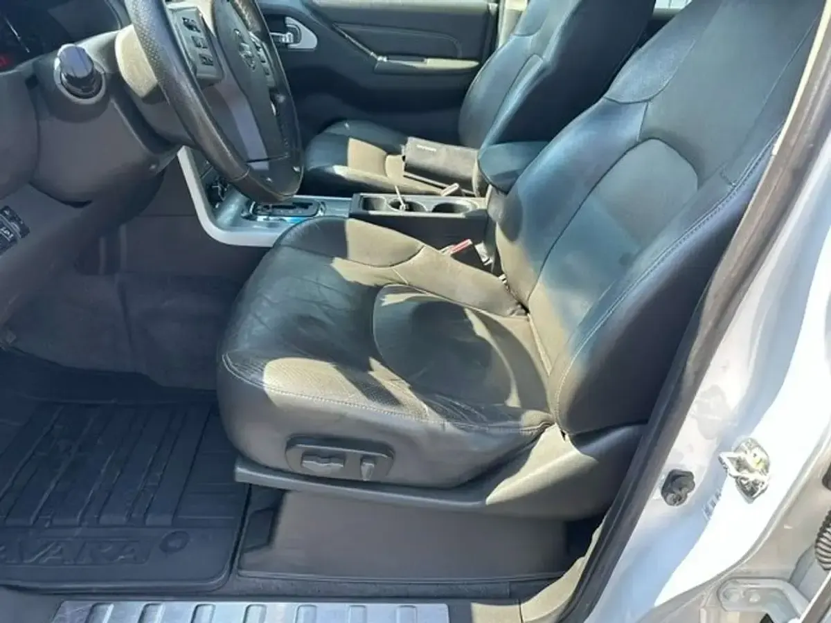 Gebraucht Nissan Navara 231 PS (169 kW) 2015 Weiß Pickup
