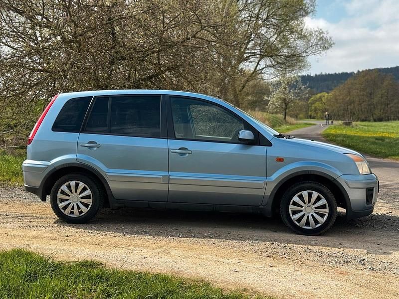 Gebraucht Ford Fusion 101 PS (74 kW) 2006 Blau Kleinwagen