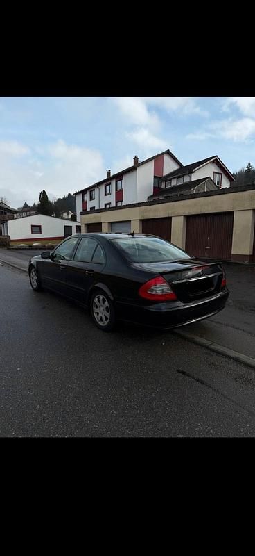 Gebraucht Mercedes E200 184 PS (135 kW) 2009 Limousine