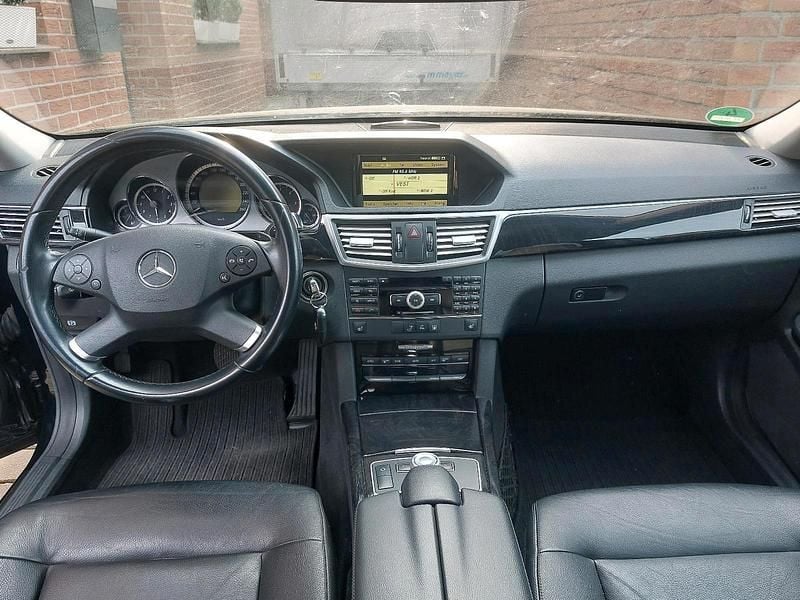 Second-hand Mercedes E350 265 CP (194 kW) 2011 Negru Break