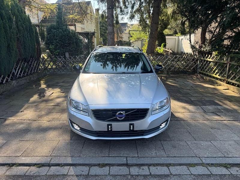 Gebraucht Volvo V70 181 PS (133 kW) 2014 Silber Kombi