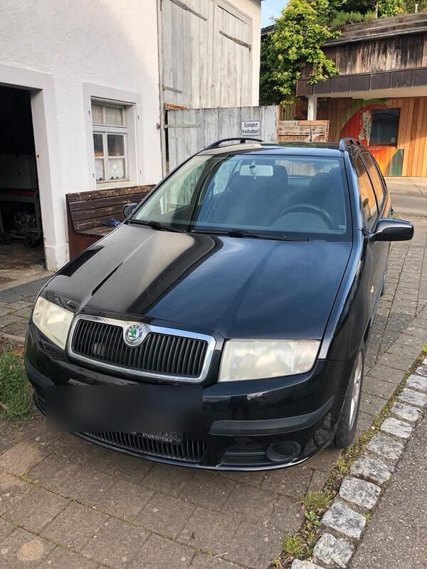 Schwarz Gebraucht 2005 Skoda Fabia Kombi | 650 € (Superpreis) - Bild 1/4