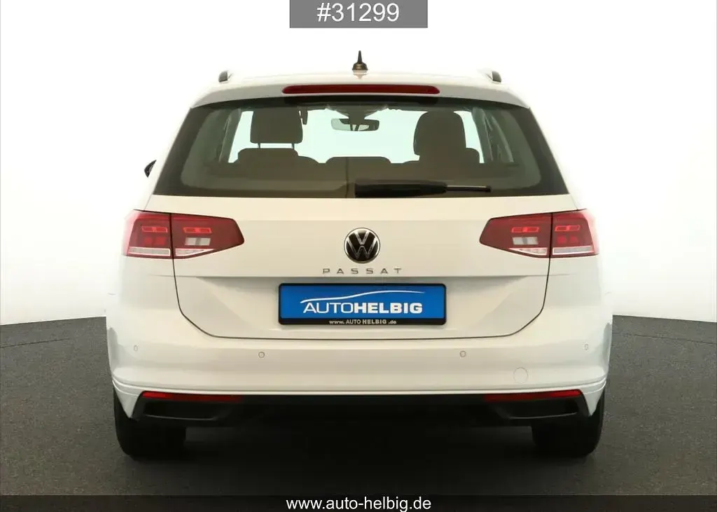 Gebraucht VW Passat 150 PS (110 kW) 2023 Weiß Kombi