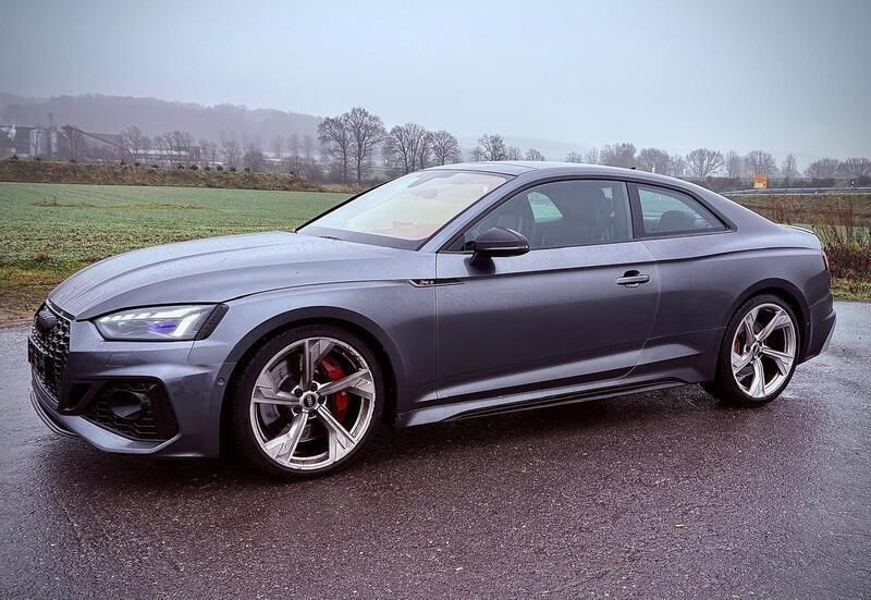 Grau Gebraucht 2021 Audi RS5 Ambiente Coupé | 54.450 € (Superpreis) - Bild 1/4