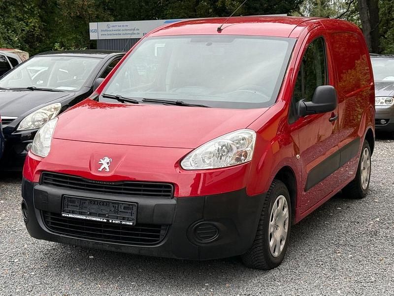 Rot Gebraucht 2012 Peugeot Partner Comfort Van | 2.950 € (Superpreis) - Bild 1/4