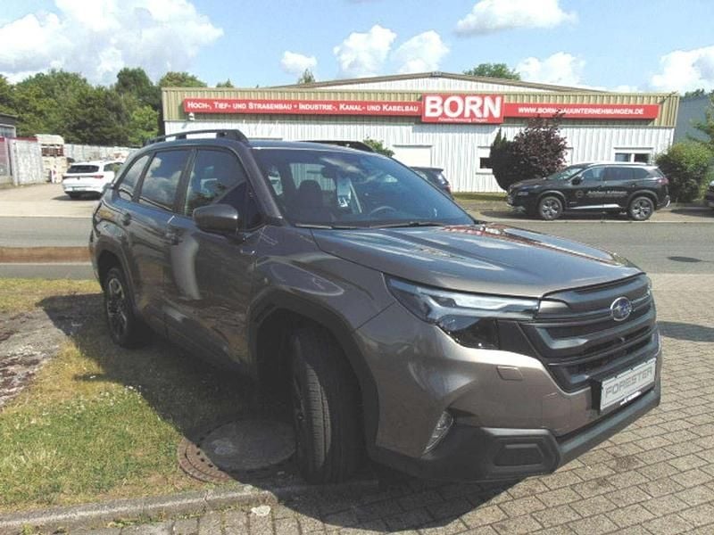 Gebraucht Subaru Forester Exclusive+ 136 PS (100 kW) 2025 Brilliant bronze SUV