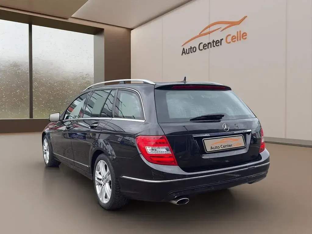 Usata Mercedes C220 170 CV (125 kW) 2011 Nero Station wagon