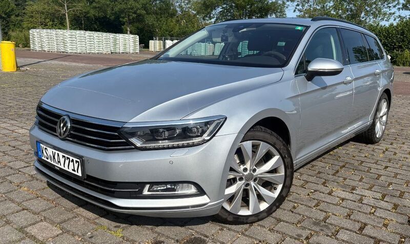 Silber Gebraucht 2018 VW Passat Comfortline Kombi | 12.990 € (Guter Preis) - Bild 1/4