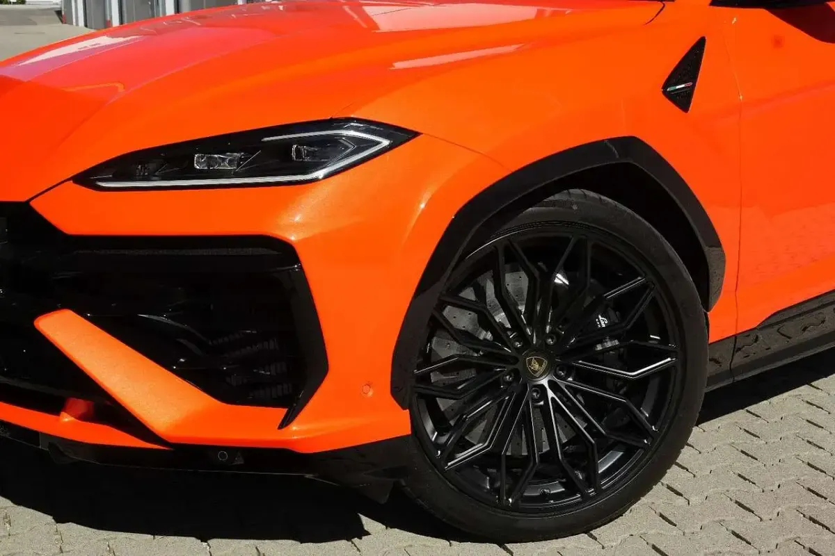 Neu Lamborghini Urus 799 PS (587 kW) 2026 Orange SUV