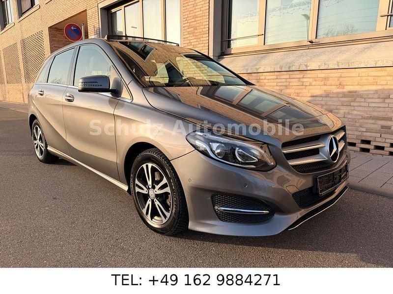 Gebraucht Mercedes B180 122 PS (89 kW) 2016 Grau Van / Kleinbus