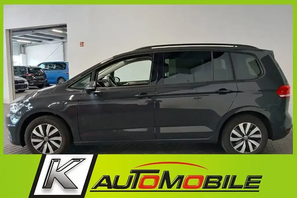 Gebraucht VW Touran 150 PS (110 kW) 2024 Grau Van / Kleinbus