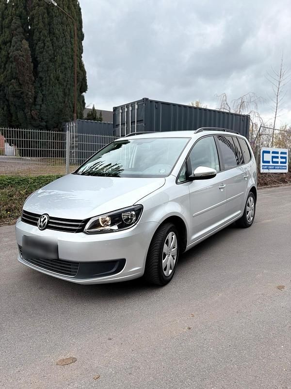 Gebraucht VW Touran 140 PS (102 kW) 2014 Silber Van / Kleinbus