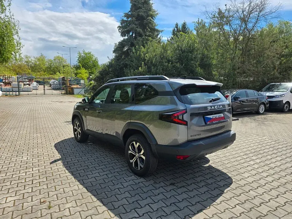 Neu Dacia Bigster Expression 140 PS (102 kW) 2026 Grau SUV