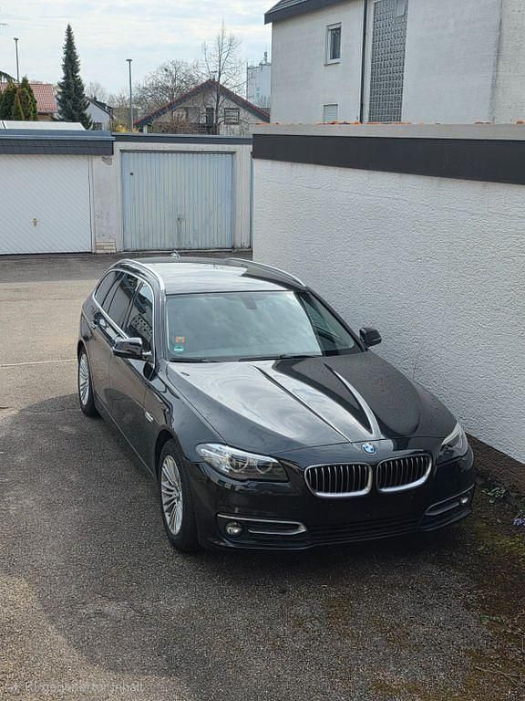 Gebraucht BMW 520 Luxury Line 190 PS (139 kW) 2016 Schwarz Kombi
