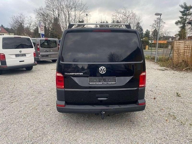 Gebraucht VW Transporter 150 PS (110 kW) 2019 Deep black perleffekt Van