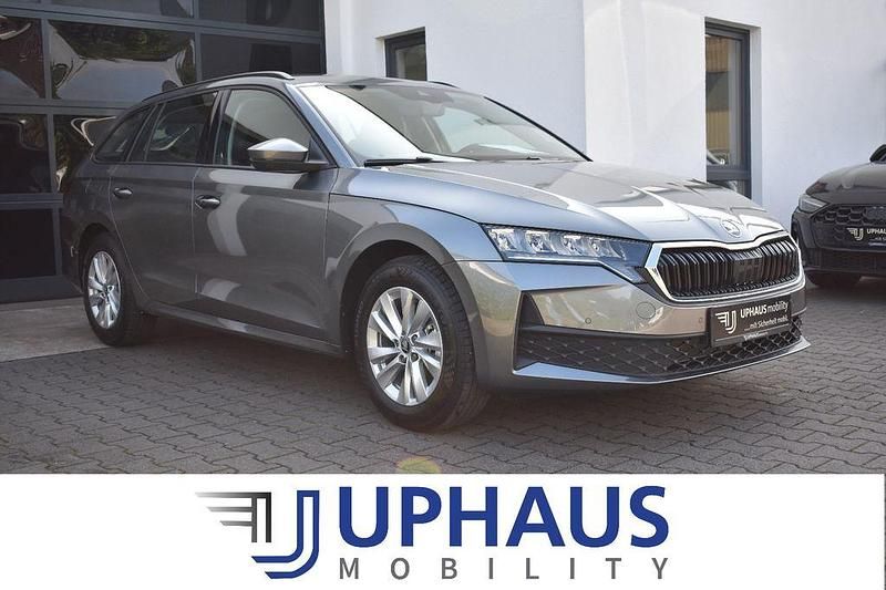 Grau (graphitegrau metallic) Neu 2025 Skoda Octavia Kombi | 30.720 € (Superpreis) - Bild 1/4