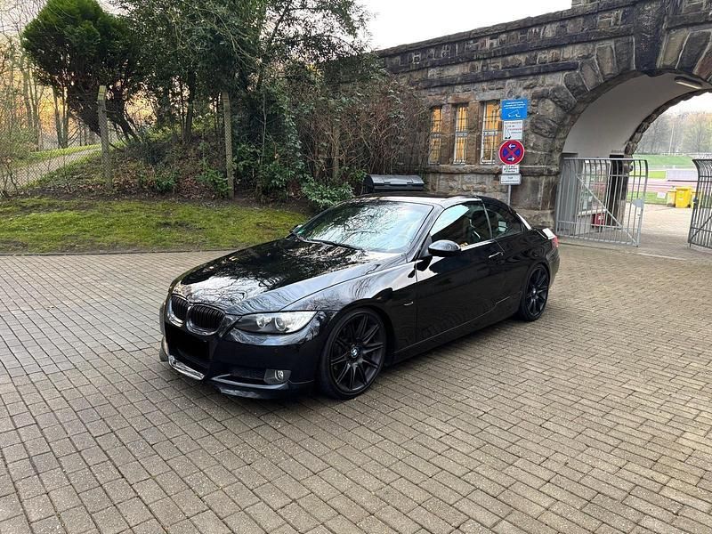 Schwarz Gebraucht 2008 BMW 320 Cabriolet M Sport Cabrio | 7.950 € (Guter Preis) - Bild 1/4