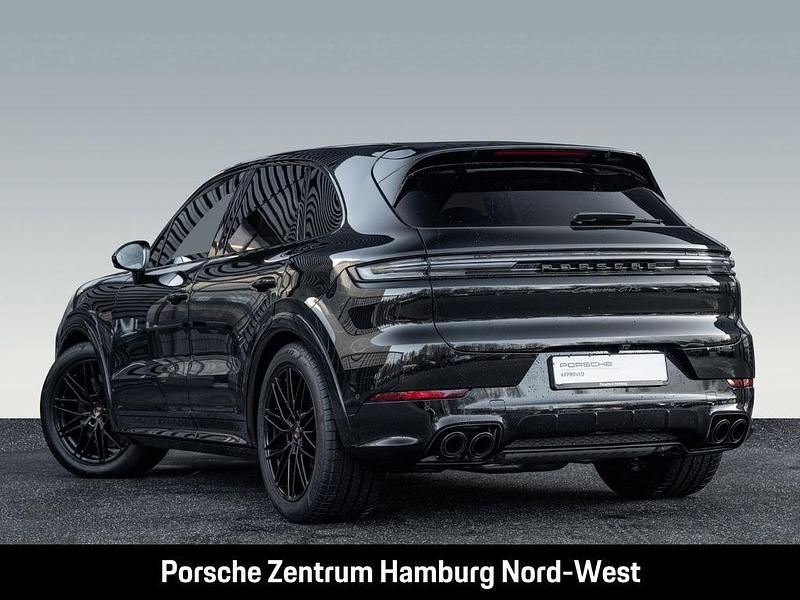 Neu Porsche Cayenne GTS 500 PS (367 kW) 2025 Schwarz SUV