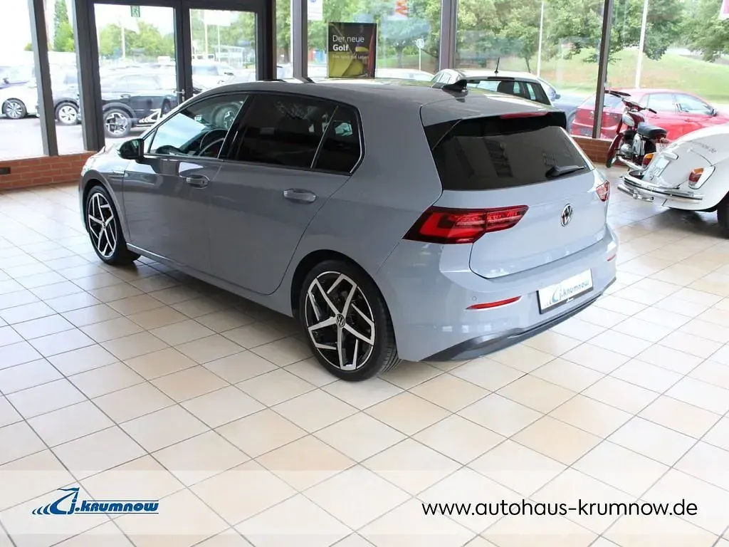 Gebraucht VW Golf VIII Life 150 PS (110 kW) 2020 Grau Limousine