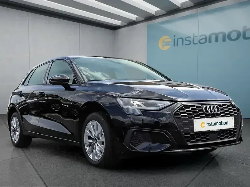 Second-hand Audi A3 e-tron 204 CP (150 kW) 2022 Negru Hatchback