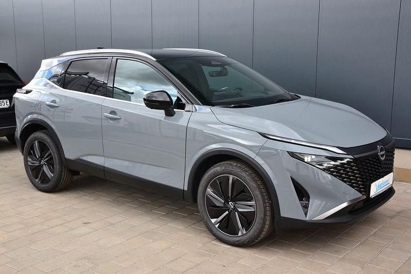 Grau Neu 2025 Nissan Qashqai Tekna SUV | 40.749 € - Bild 1/4